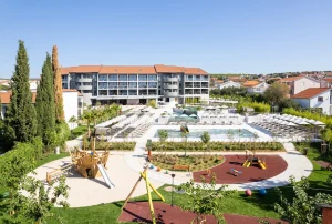 Molum resort transfers